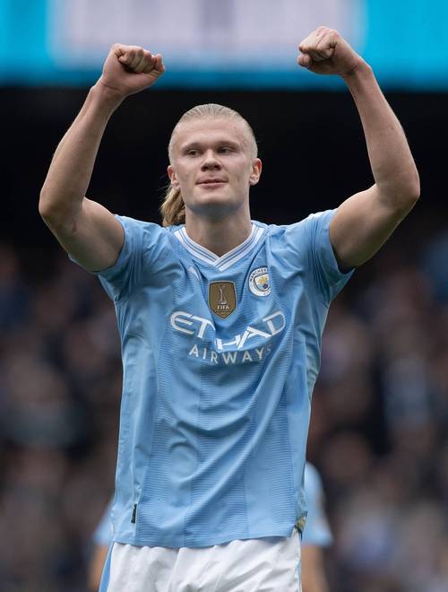 门将三连神扑救主，数据暴涨全网热议（门将三连神扑力挽狂澜，数据飙升引爆全网）