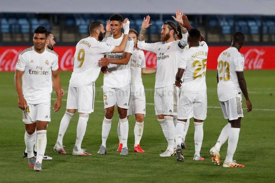 世欧预半场：约翰逊传射，威尔逊建功，威尔士3-1北马其顿（欧预赛半场：约翰逊传射、威尔逊建功，威尔士3-1领先北马其顿）