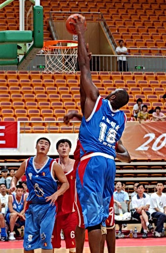 西班牙足协官方：皇马对赫伊森黄牌的上诉被驳回（西班牙足协：否决皇马对赫伊森黄牌的申诉）